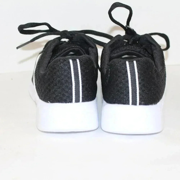 new kids shoes - Picture 2 of 4